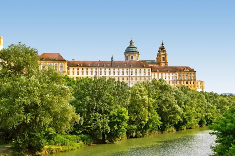 ABeatutiful Blue Danube - utriche-Danube-Melk-abbaye01 copy