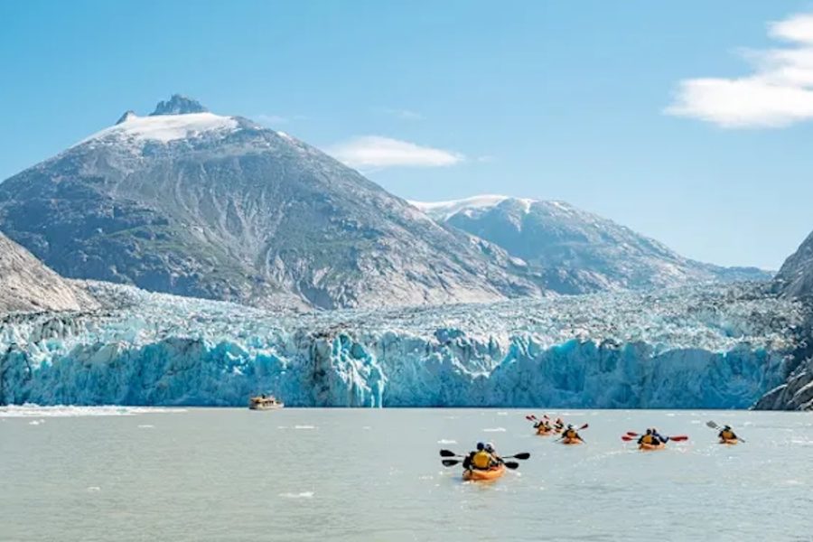 Alaska and British Columbia – Inside Passage Kajakkpadling-Tracy-Arm-Alaska-HGR-135863_Shutterstock_1200x675px.jpg copy