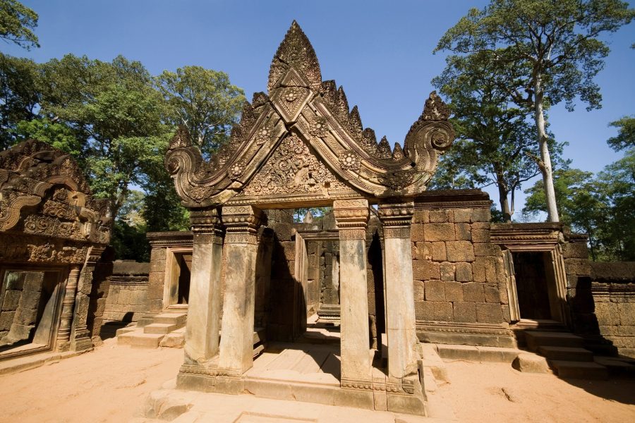 Le Bantéay Srei est un des temples les plus raffinés du site d'Angkor.