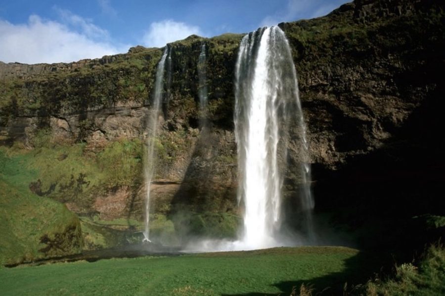 GJ-99-Seljalandsfoss.jpg copy