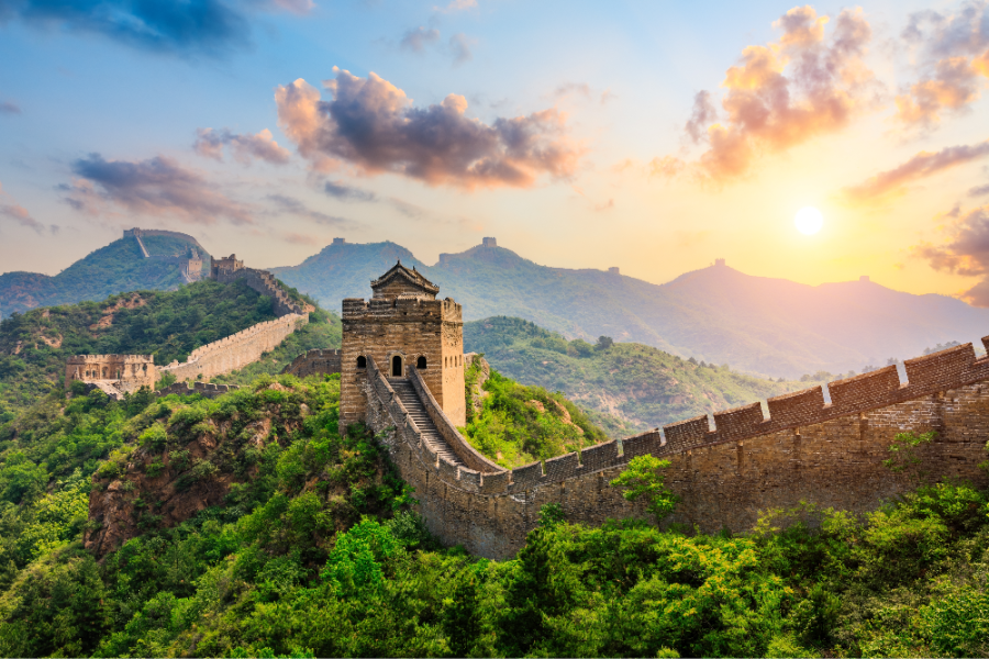 The Great Wall of China. Famous China tour with flights