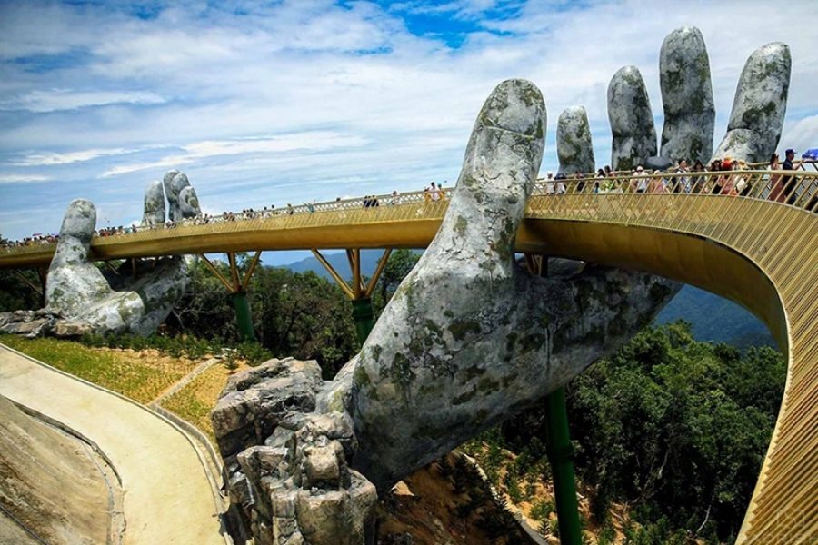 Ba Na Hills Golden Bridge Vietnam