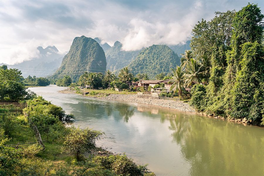 vang vieng laos tour