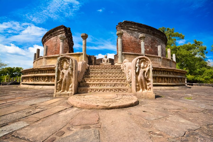 vecteezy_ancient-watadagaya-ruins-at-polonnaruwa-sri-lanka_1759726